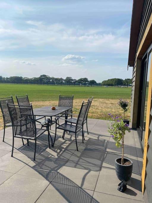 Villa Ut-Huuske Westerbeek Esterno foto